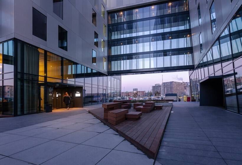 ホテル Holiday Inn   The Niu, Fender Amsterdam