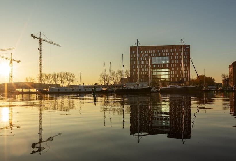 ホテル Holiday Inn   The Niu, Fender Amsterdam