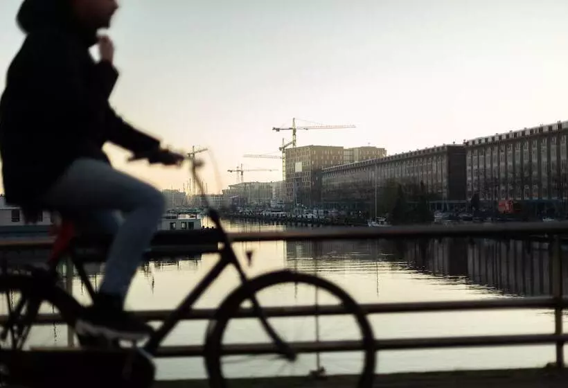 Hotelli Holiday Inn   The Niu, Fender Amsterdam