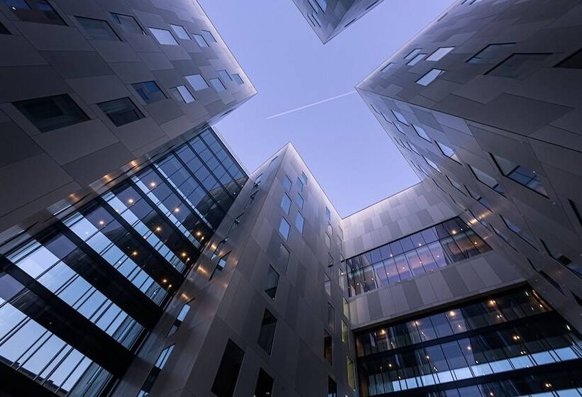 ホテル Holiday Inn   The Niu, Fender Amsterdam