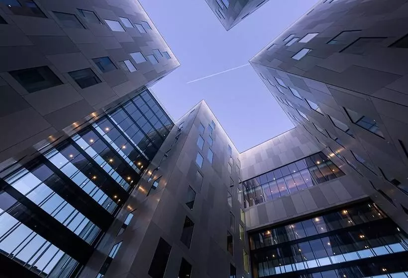 Hotelli Holiday Inn   The Niu, Fender Amsterdam