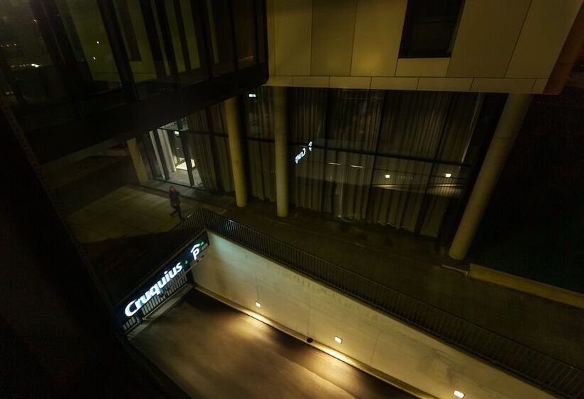 ホテル Holiday Inn   The Niu, Fender Amsterdam