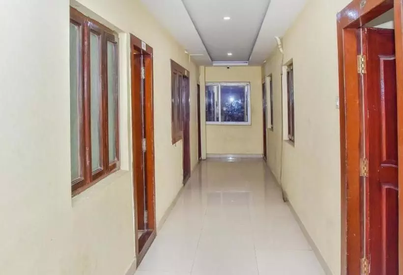 ホテル Vaishnavi Visakhapatnam