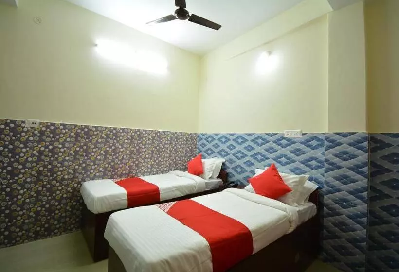 Oyo 30386 Hotel Gloria Inn