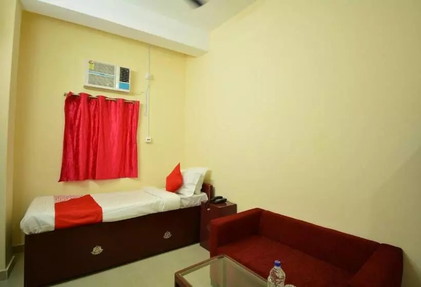 Oyo 30386 Hotel Gloria Inn