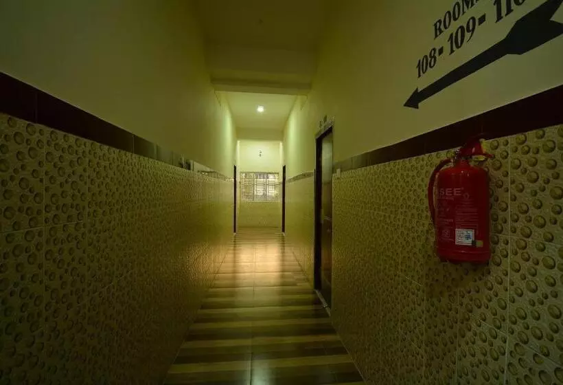 Oyo 30386 Hotel Gloria Inn