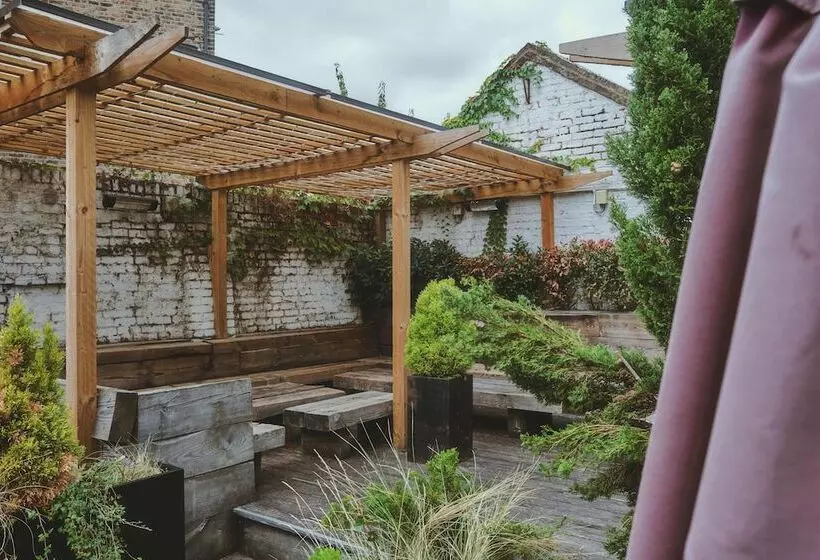 ペンション The Brownswood