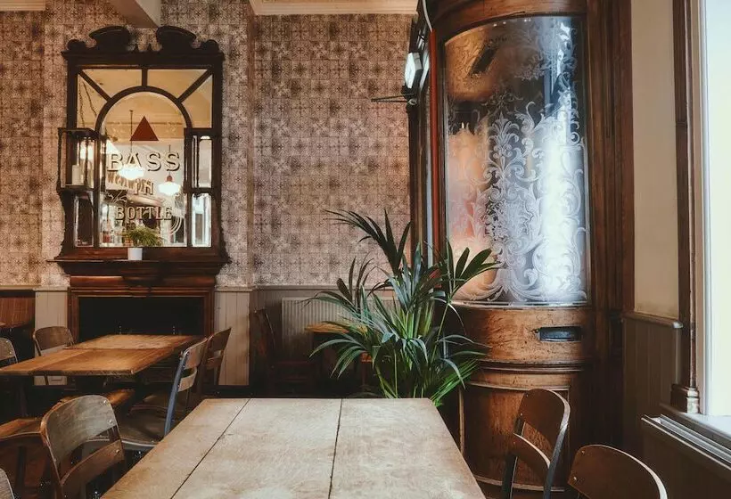 ペンション The Brownswood