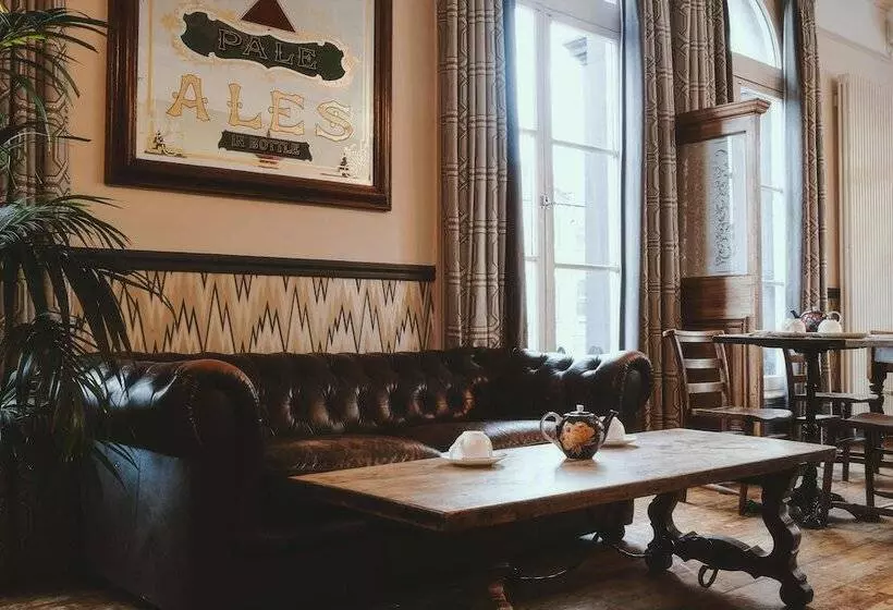 ペンション The Brownswood