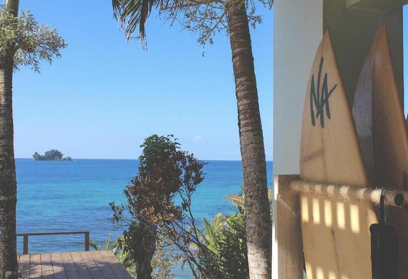 هتل Bird Island Bungalows