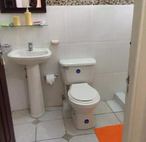 پانسیون Goldenview Guesthouse Ocho Rios