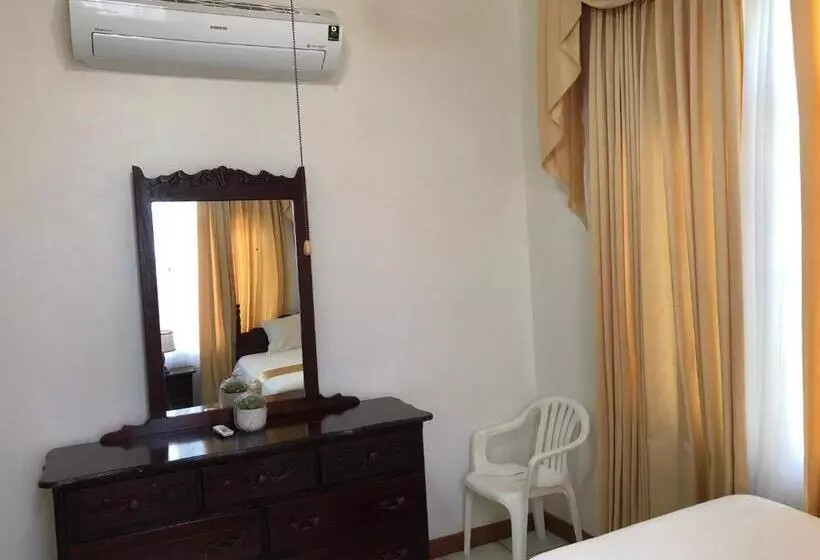 پانسیون Goldenview Guesthouse Ocho Rios
