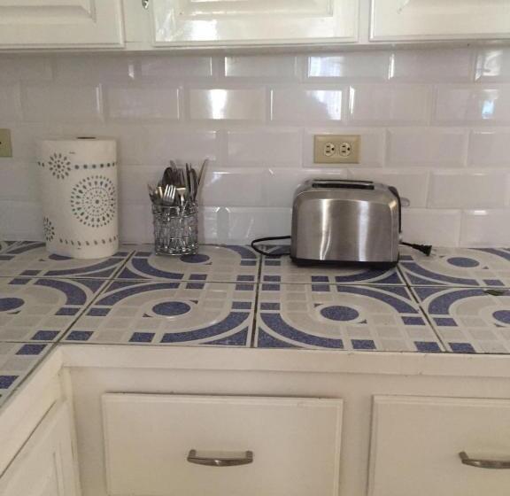 پانسیون Goldenview Guesthouse Ocho Rios