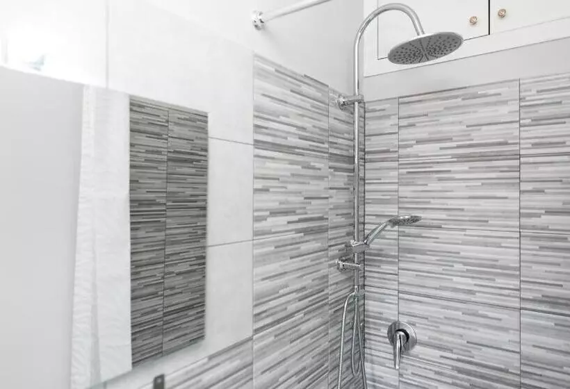 تختخواب و صبحانه Travelershome Morena Guesthouse