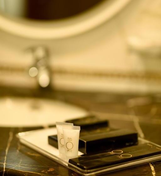 هتل Circle Club Faisalabad