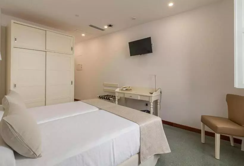 Hotelli Emblemático Holiday Time