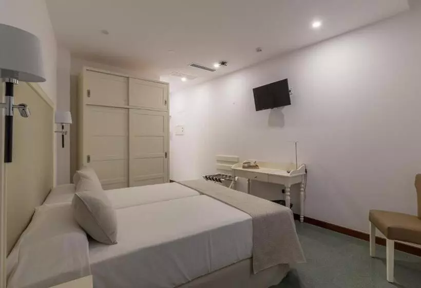 Hotelli Emblemático Holiday Time