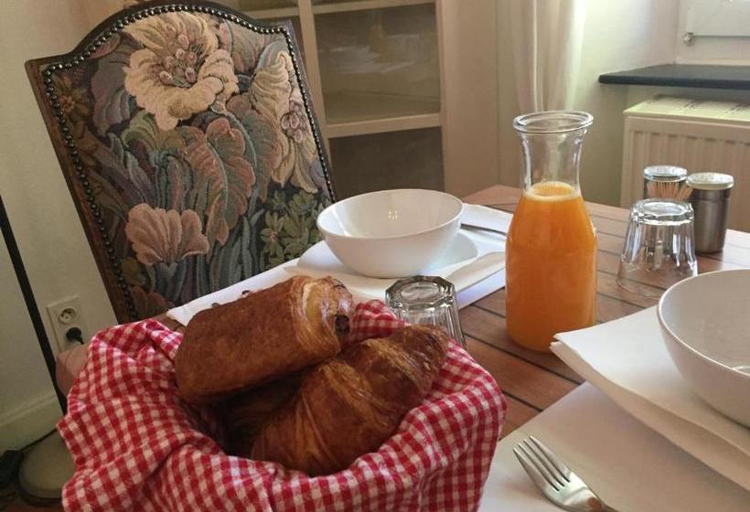 민박 Butterworth Manoir