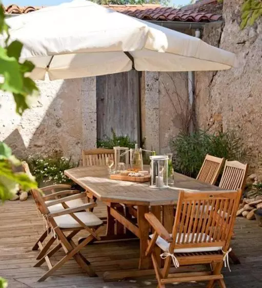تختخواب و صبحانه Butterworth Manoir