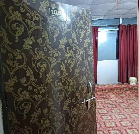 ホテル Spot On Dwevedi Palace
