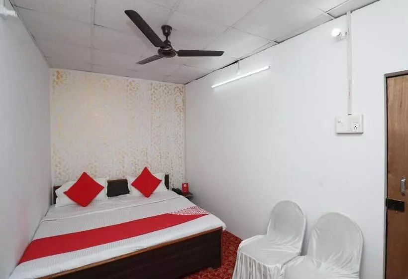 ホテル Spot On Dwevedi Palace