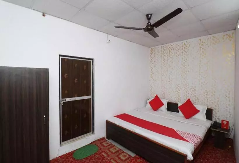ホテル Spot On Dwevedi Palace