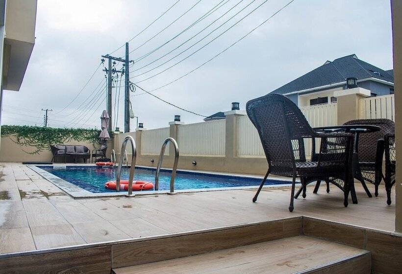 هتل Ziroc Residence