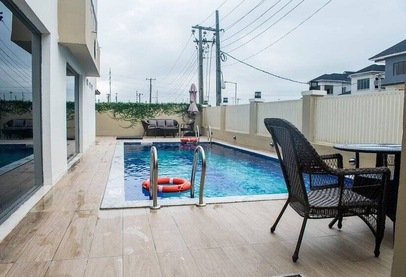 هتل Ziroc Residence