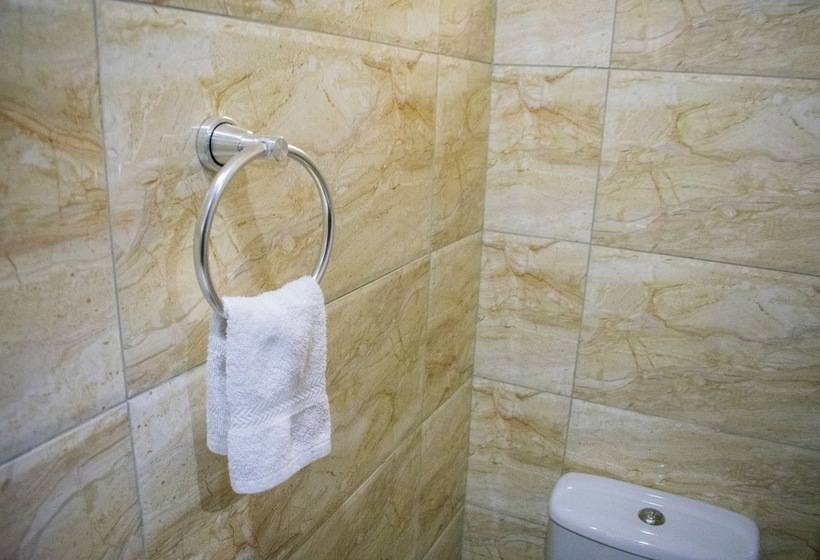 هتل Ziroc Residence