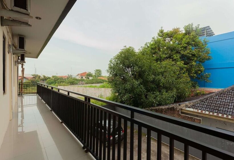 Hotelli Oyo 588 Richmond Residence