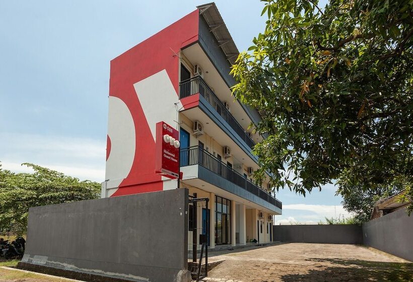 Hotelli Oyo 588 Richmond Residence