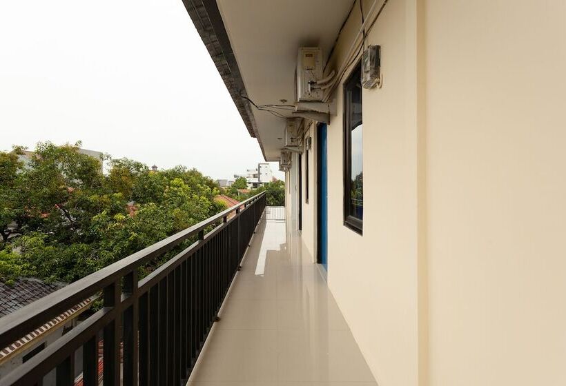 Hotelli Oyo 588 Richmond Residence