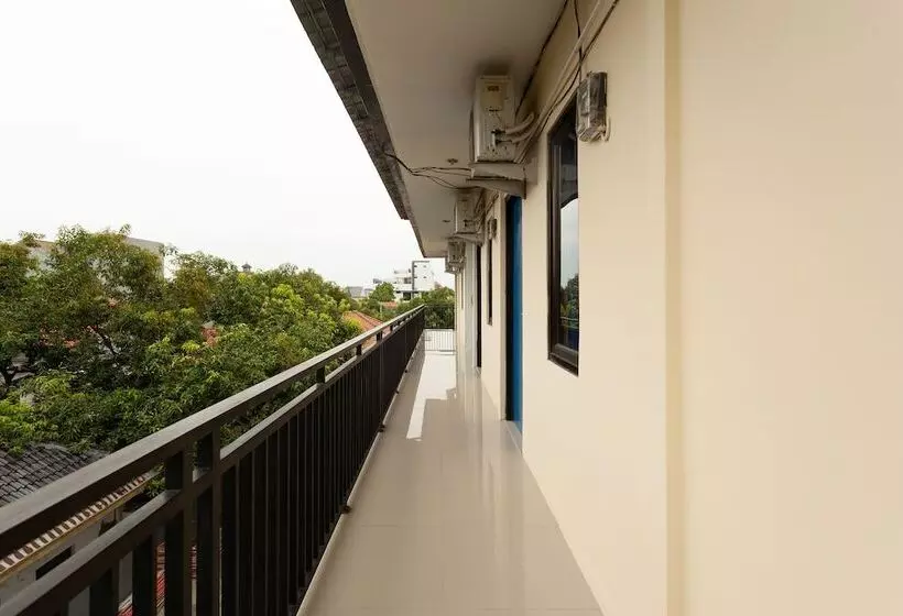 ホテル Oyo 588 Richmond Residence