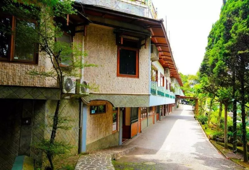 ホテル Wisma Joglo