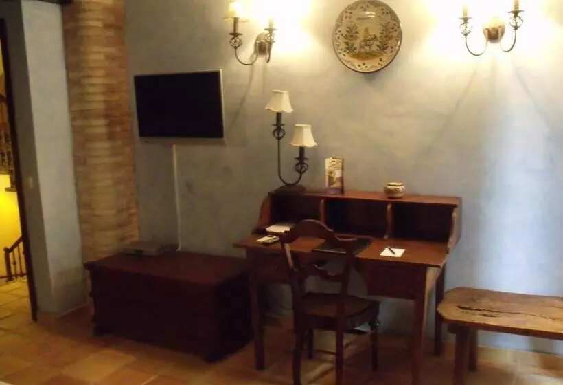 پانسیون Hostal La Panavera