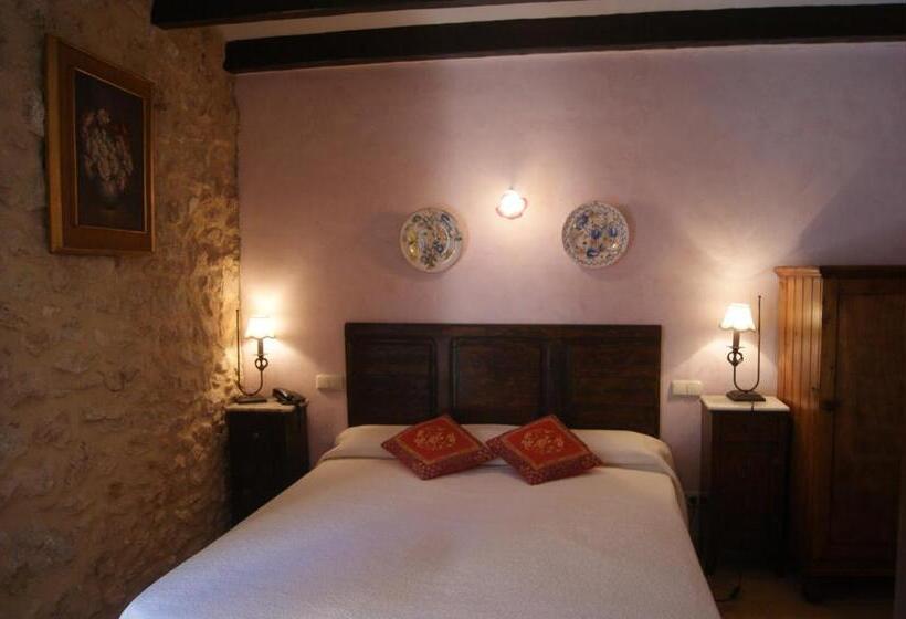 پانسیون Hostal La Panavera