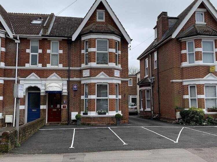 Pensione Rivendell Guest House