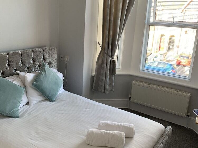 Pensione Rivendell Guest House