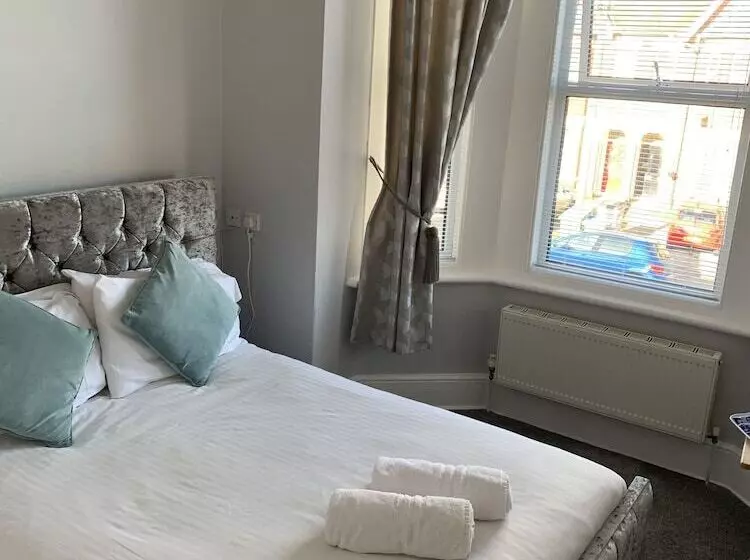 ペンション Rivendell Guest House