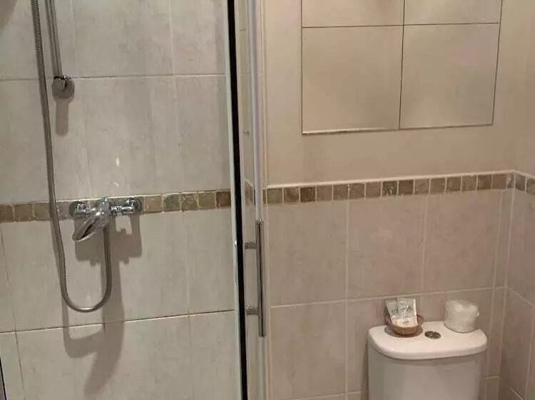 ペンション Rivendell Guest House