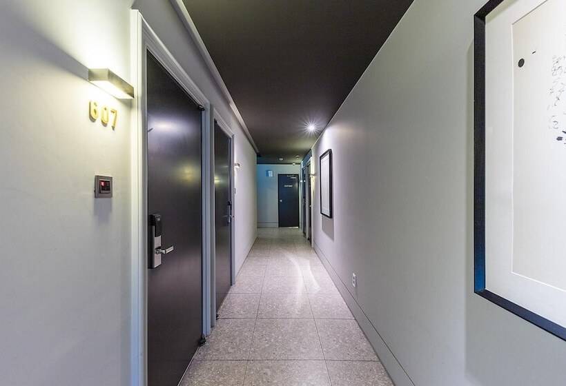 Hotel Gimhae Samgye Brown Dot