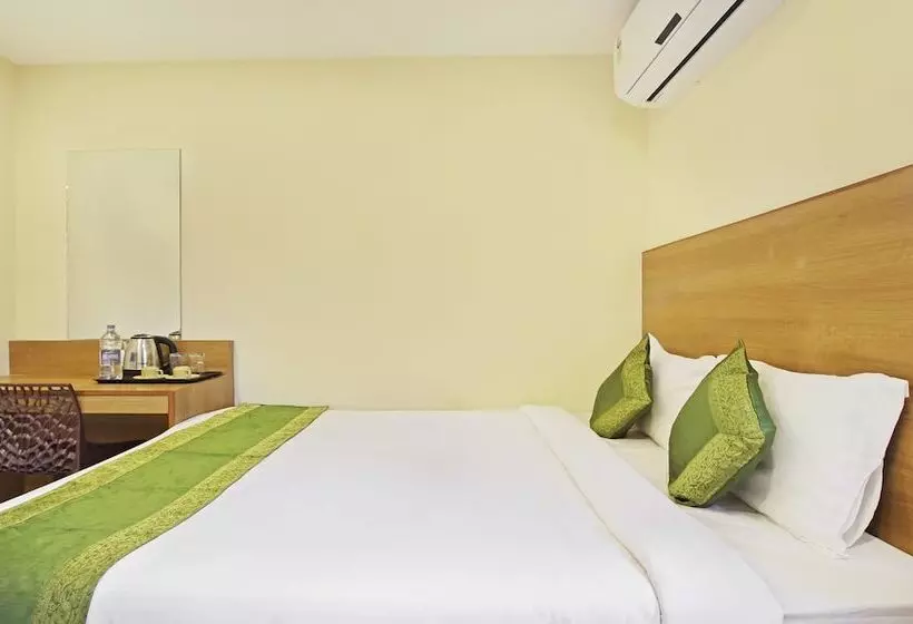 Itsy Hotels Jansi Residency