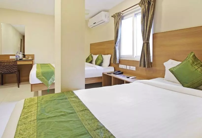 Itsy Hotels Jansi Residency