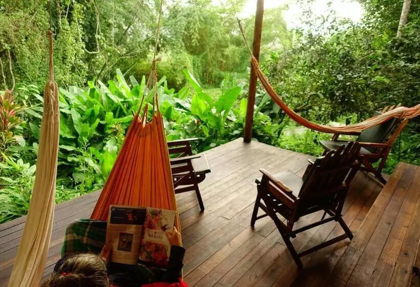 هتل Cabañas Bambu Mindo