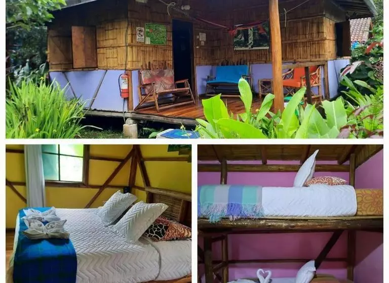 هتل Cabañas Bambu Mindo