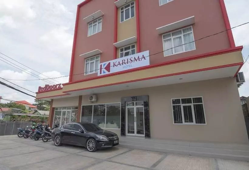 ホテル Reddoorz Near Islamic Center Samarinda