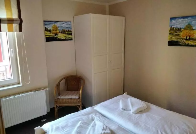 پانسیون Am Weinbergschloss