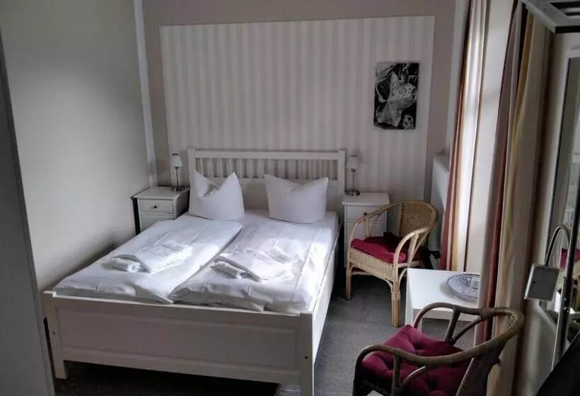 پانسیون Am Weinbergschloss