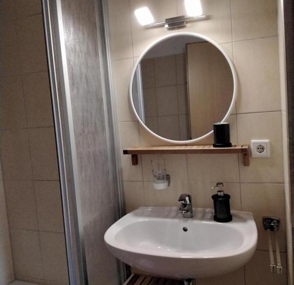 بنسيون Am Weinbergschloss