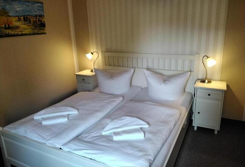 بنسيون Am Weinbergschloss